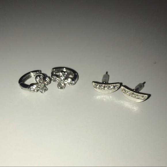 Jewelry - 2 pairs of silver earrings